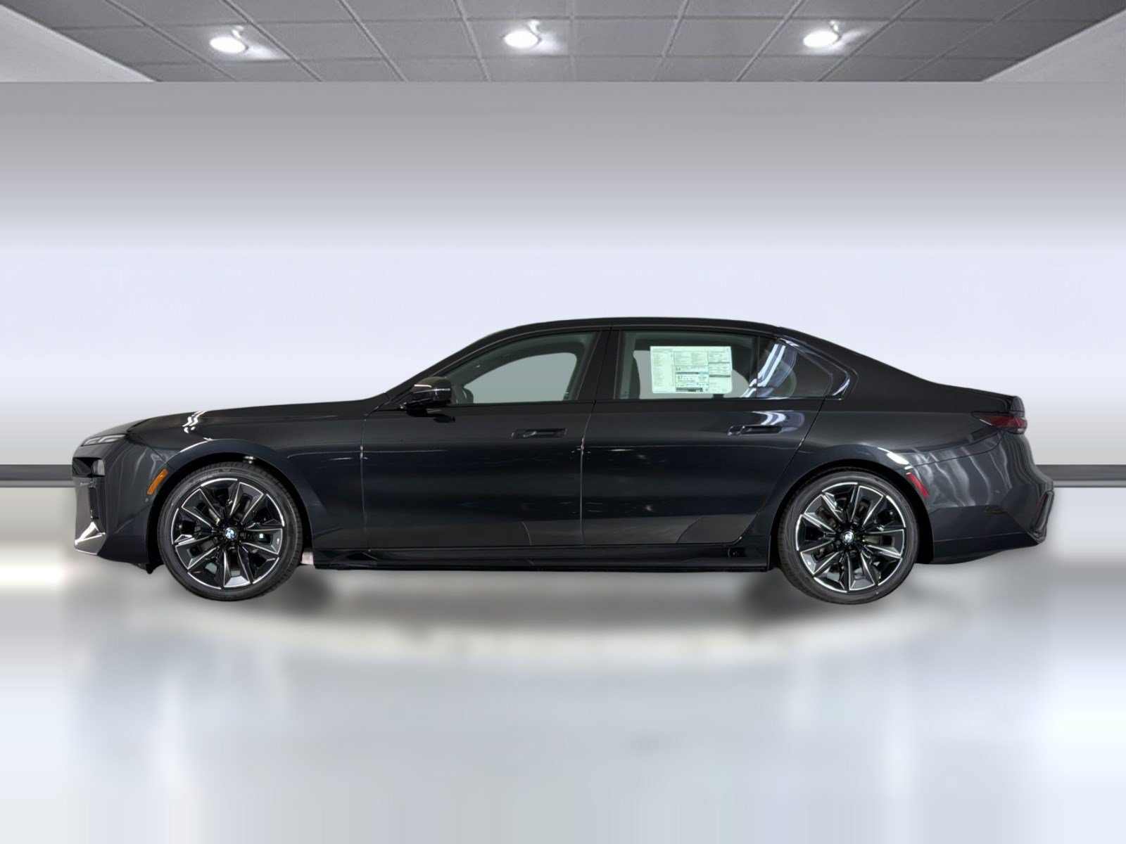 Used 2026 BMW i7 xDrive60 w/ M Sport Package RWD image 2