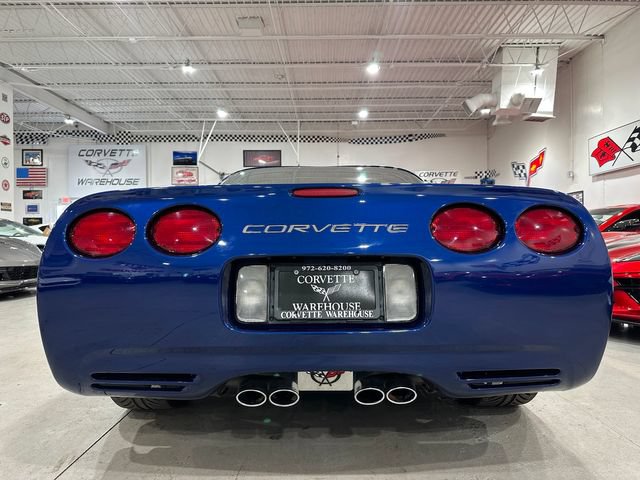 Used 2004 Chevrolet Corvette Coupe w/ Preferred Equipment Group RWD image 18