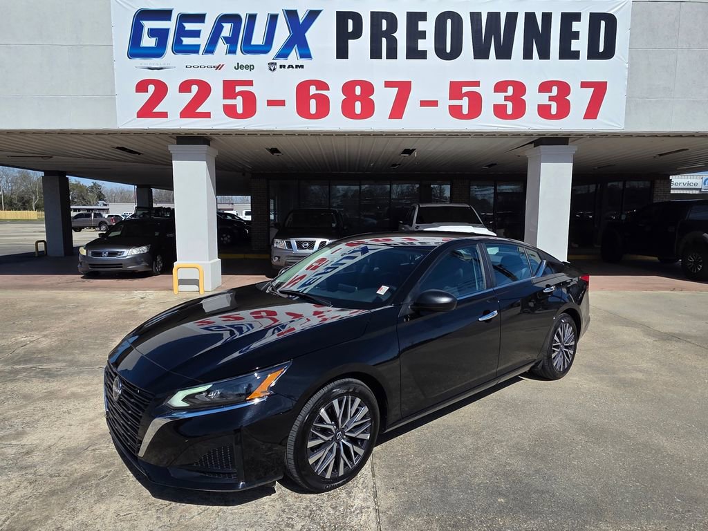 Used 2025 Nissan Altima 2.5 SV