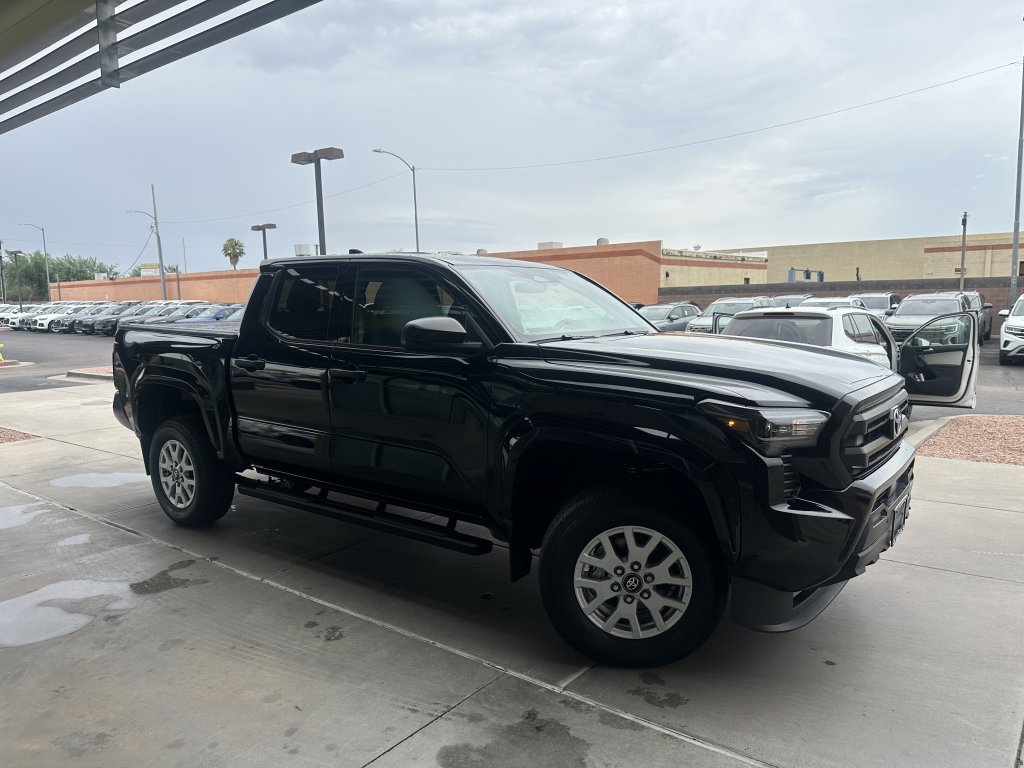 Used 2024 Toyota Tacoma SR w/ SR Upgrade Package RWD image 5