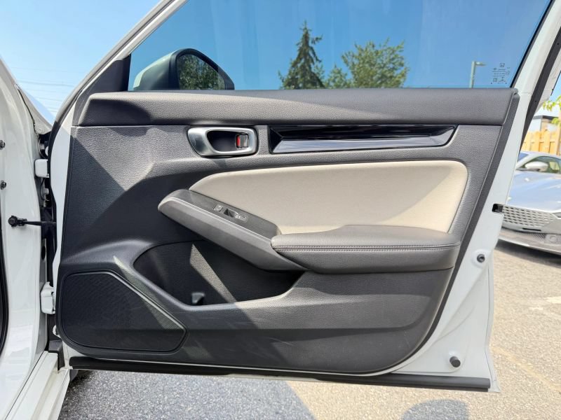 Used 2022 Honda Civic Touring image 28