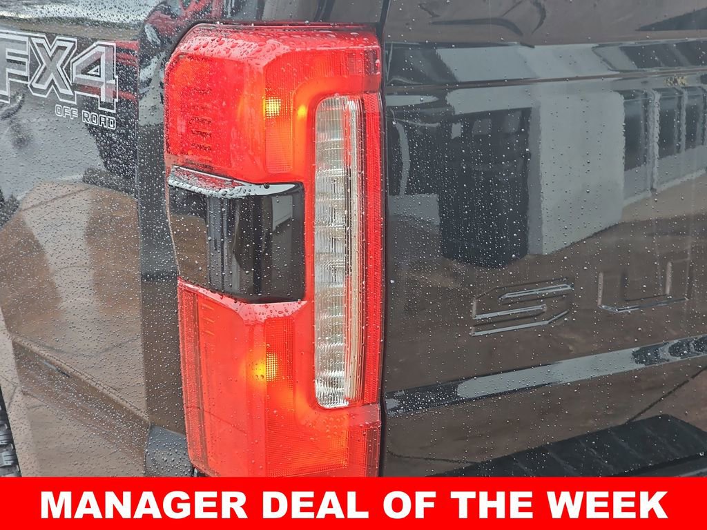 New 2026 Ford F250 Lariat w/ Black Appearance Package image 39