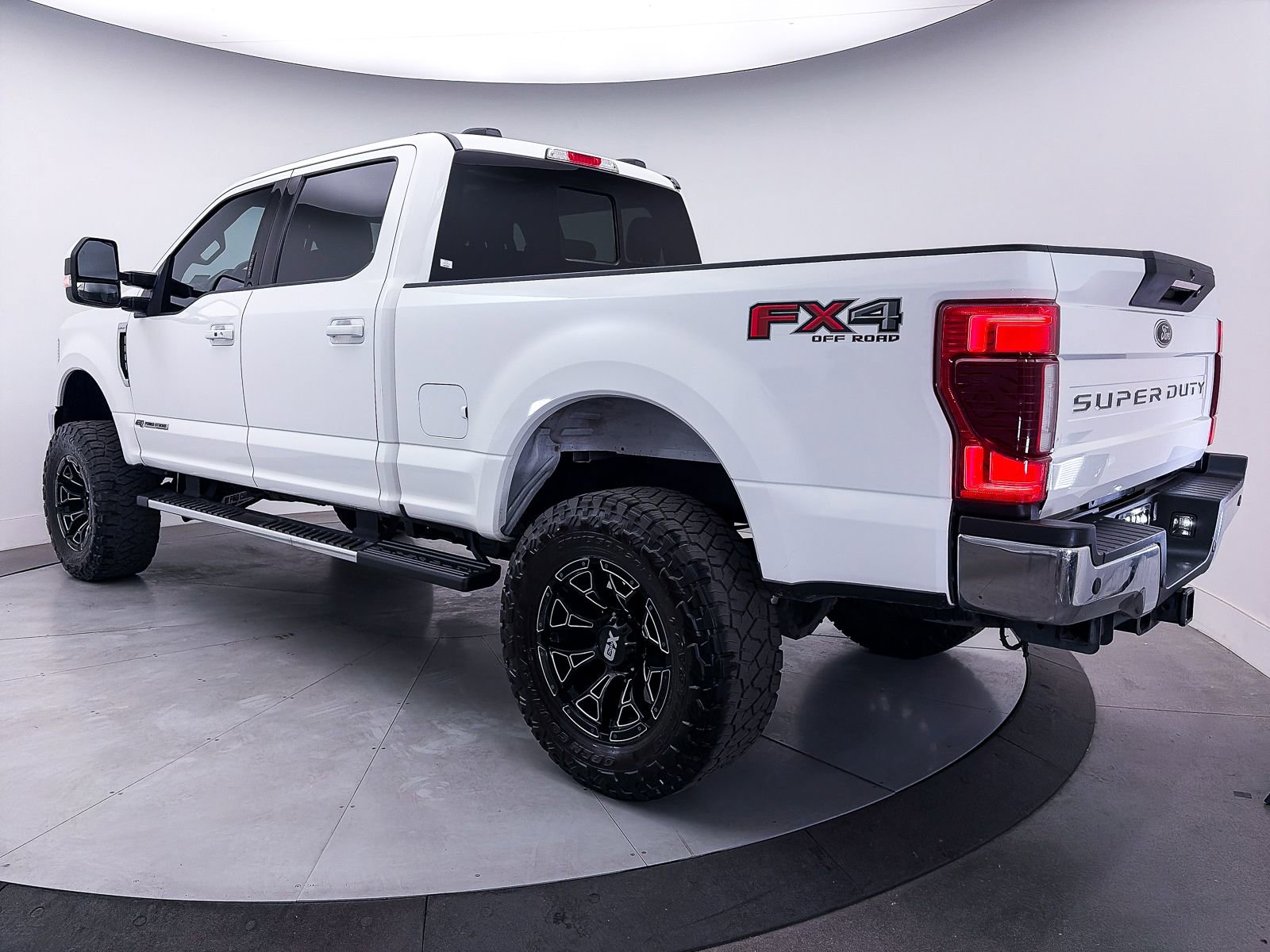 Used 2020 Ford F350 Lariat w/ Lariat Ultimate Package AWD/4WD image 18