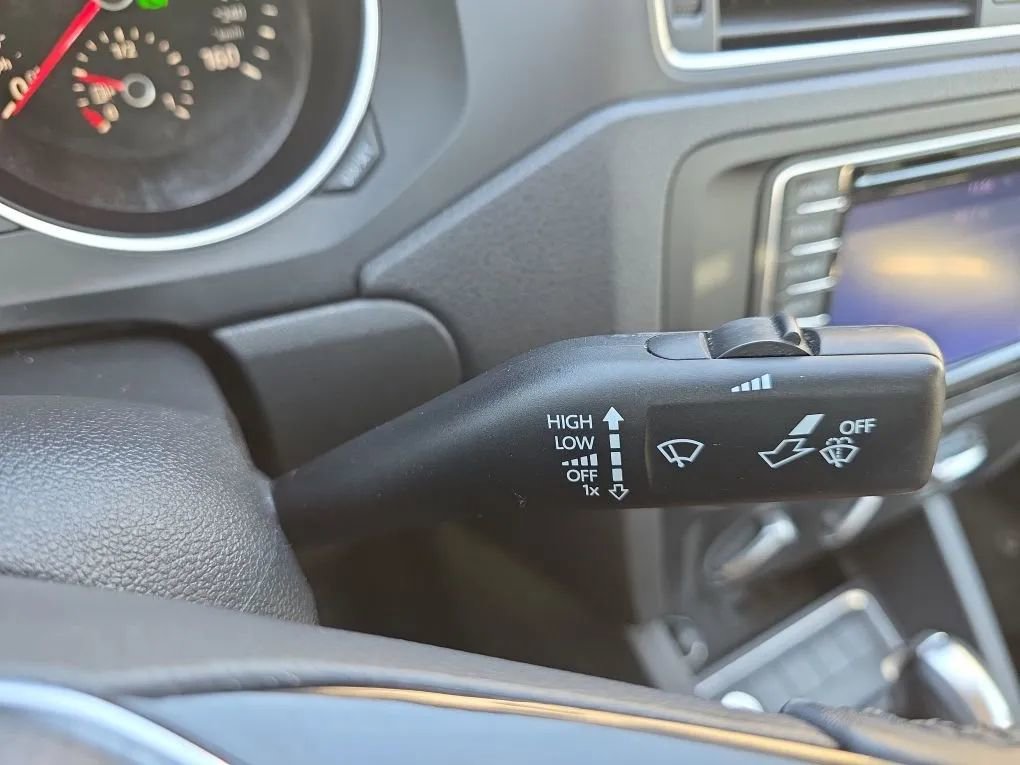 Used 2017 Volkswagen Jetta SE image 23