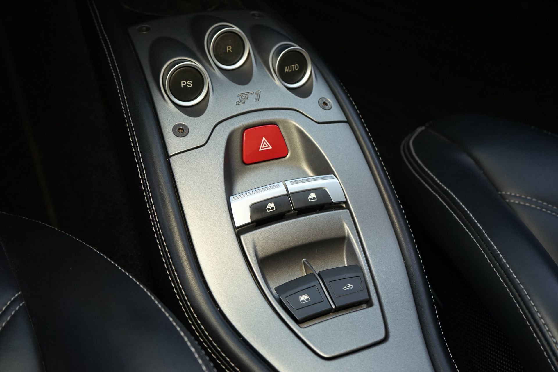 Used 2015 Ferrari 458 Spider image 17