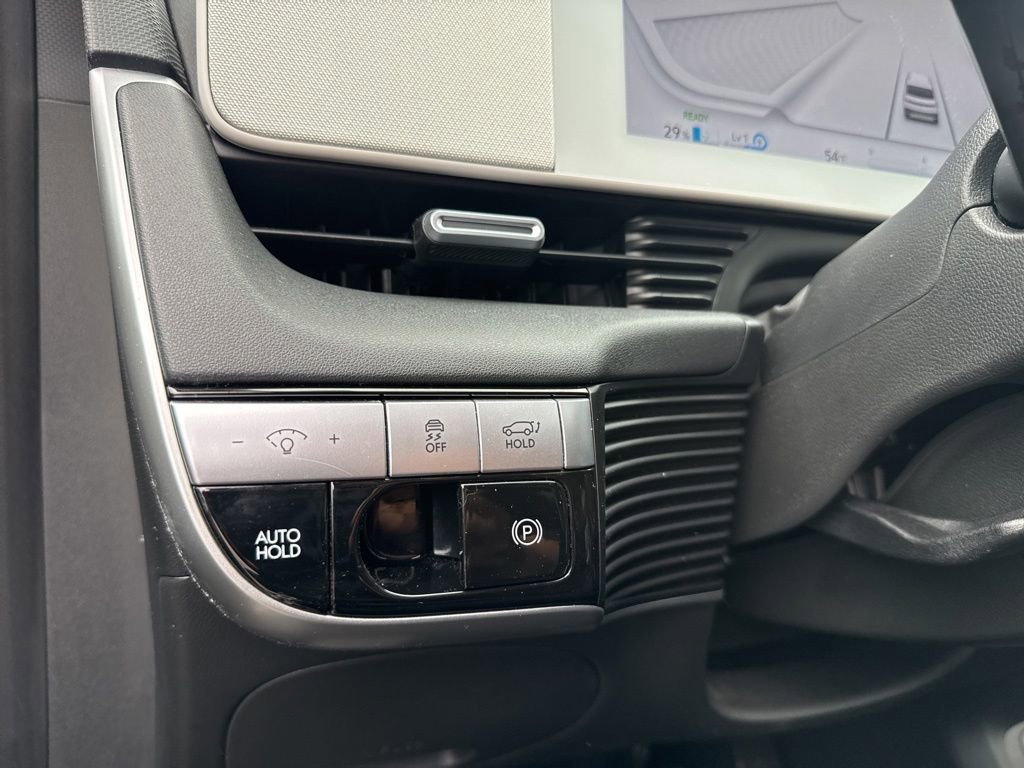 Used 2023 Hyundai Ioniq 5 Limited AWD/4WD image 7