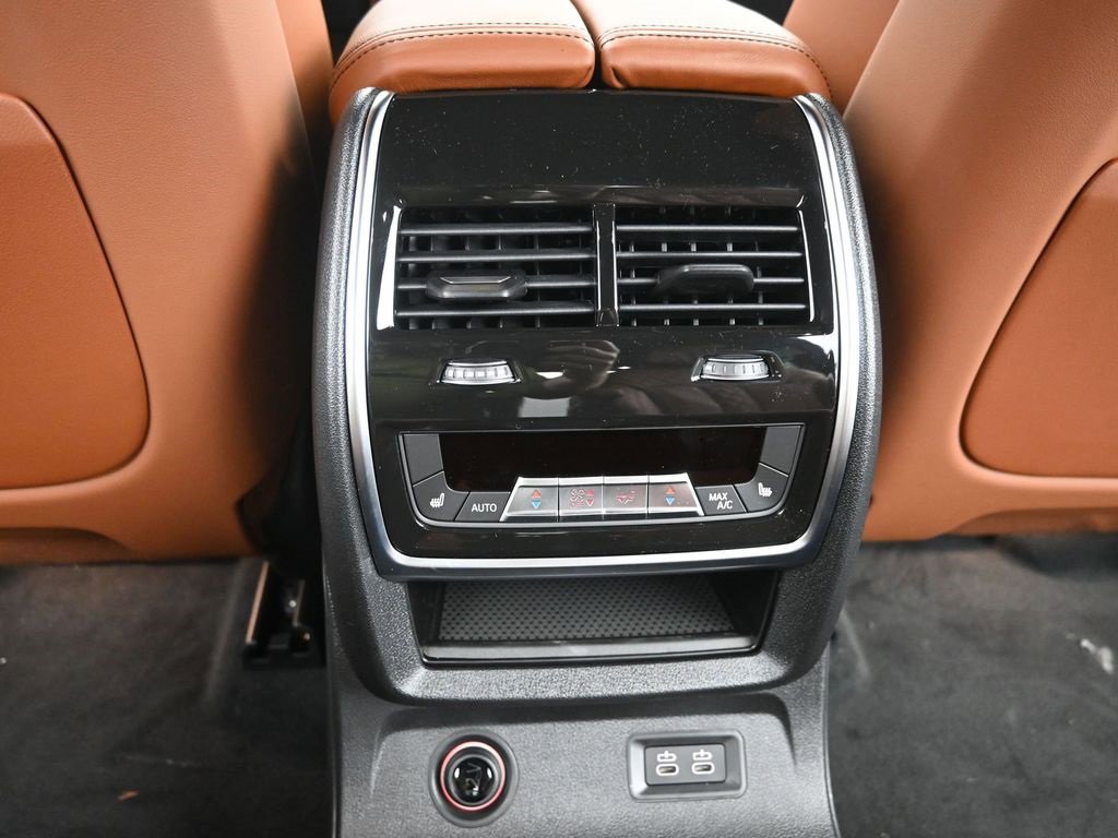 New 2026 BMW X7 xDrive40i w/ M Sport Package image 36