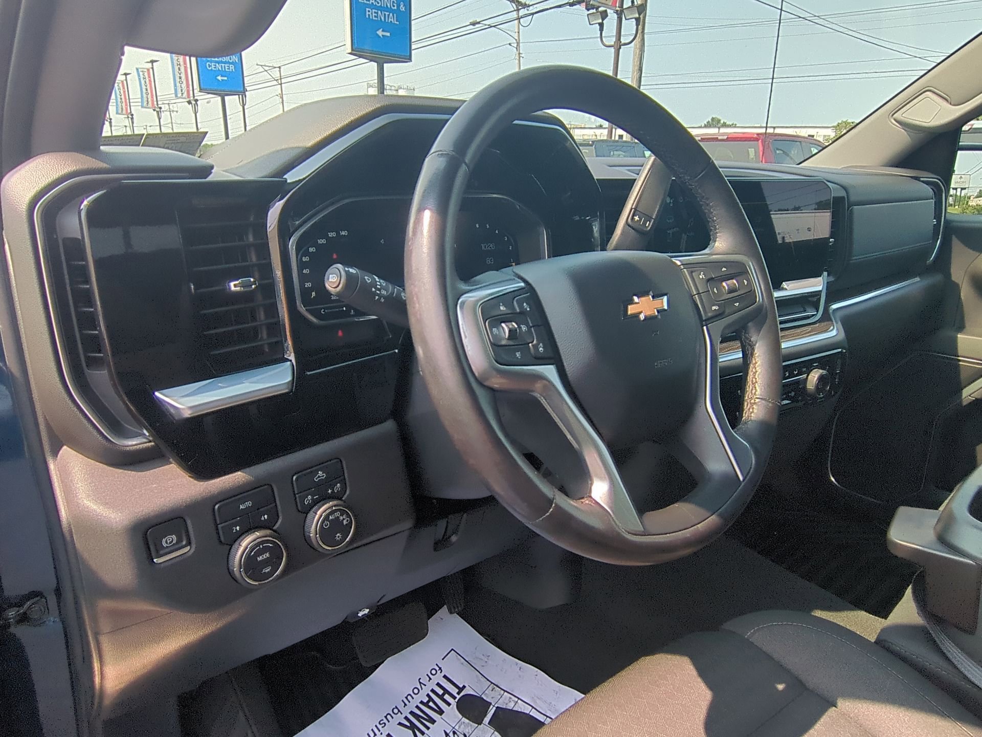 Certified 2022 Chevrolet Silverado 1500 LT AWD/4WD image 10