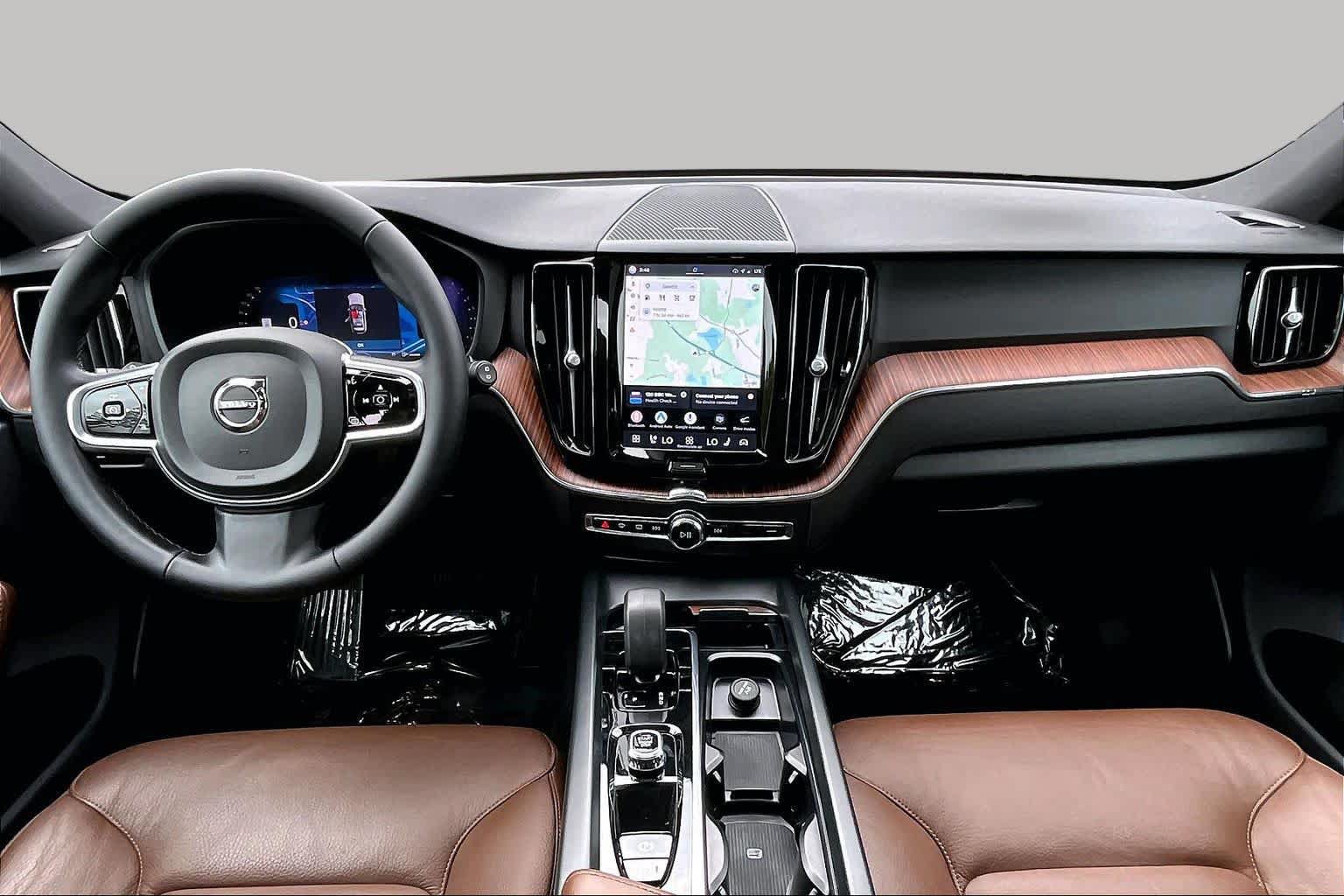 Certified 2024 Volvo XC60 B5 Plus w/ Climate Package AWD/4WD image 15