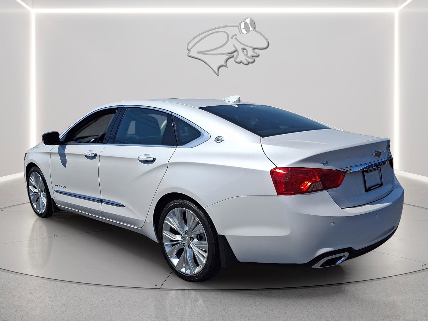 Used 2018 Chevrolet Impala Premier w/ Premier Confidence Package image 3