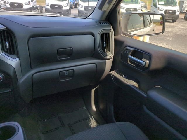 Used 2020 Chevrolet Silverado 1500 Custom w/ Custom Convenience Package image 17