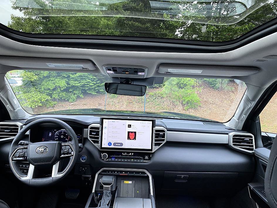 Certified 2024 Toyota Sequoia Limited AWD/4WD image 19