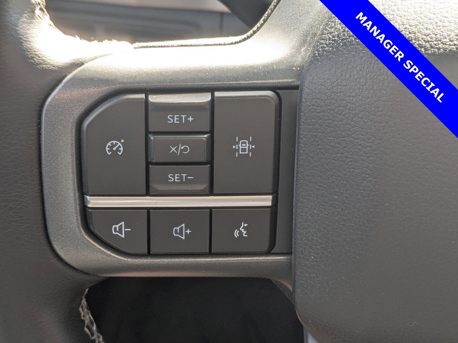 Used 2023 Ford F150 Lightning XLT image 27