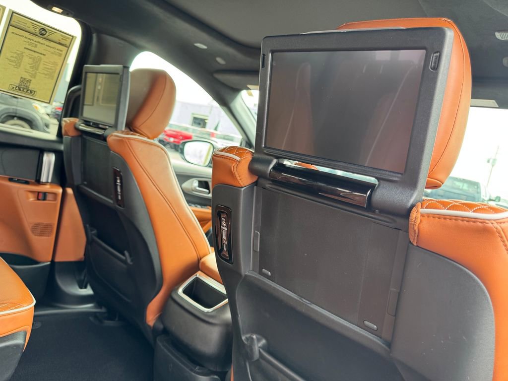Used 2024 Chrysler Pacifica Pinnacle FWD image 15