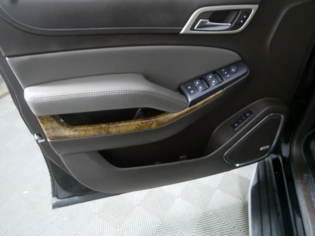 Used 2016 GMC Yukon Denali w/ Open Road Package image 12