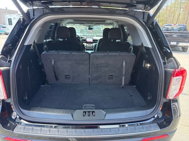 Used 2023 Ford Explorer XLT w/ Equipment Group 202A AWD/4WD image 11