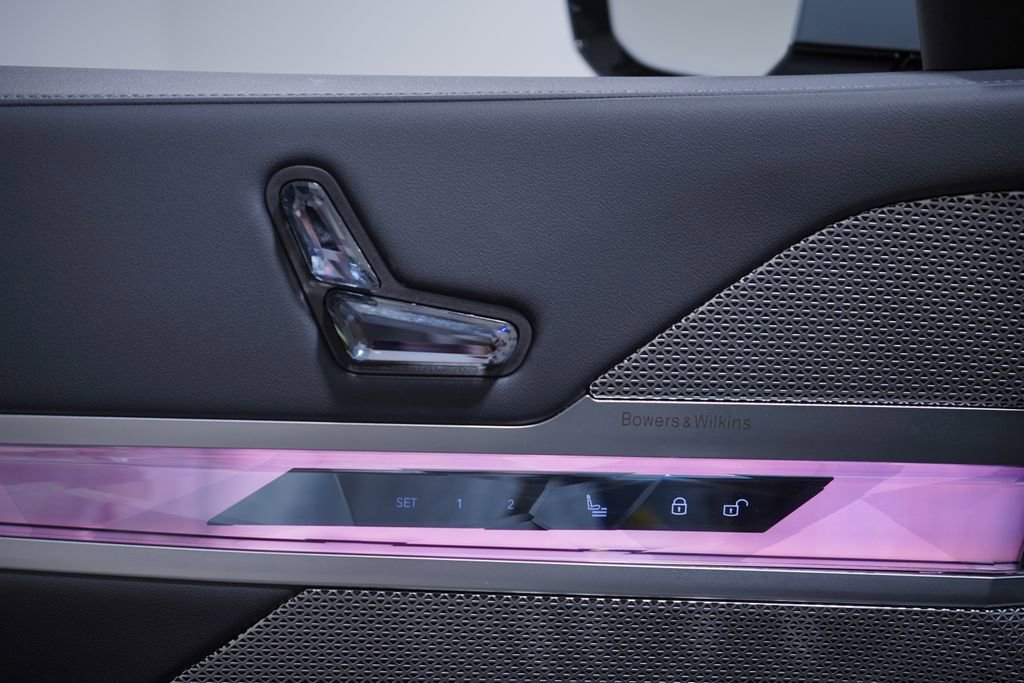 Used 2025 BMW i7 eDrive50 w/ M Sport Package image 18