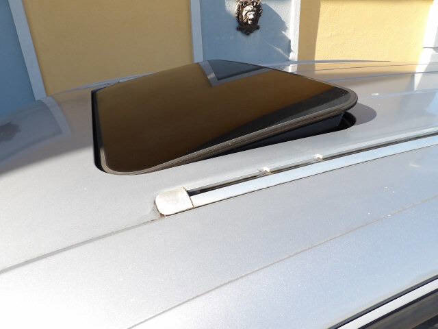 Used 2004 Porsche Cayenne Turbo image 10