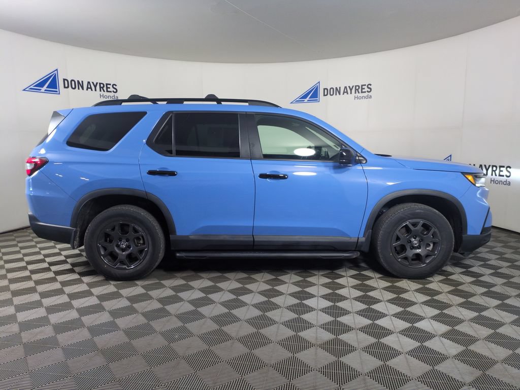 Certified 2023 Honda Pilot TrailSport image 10