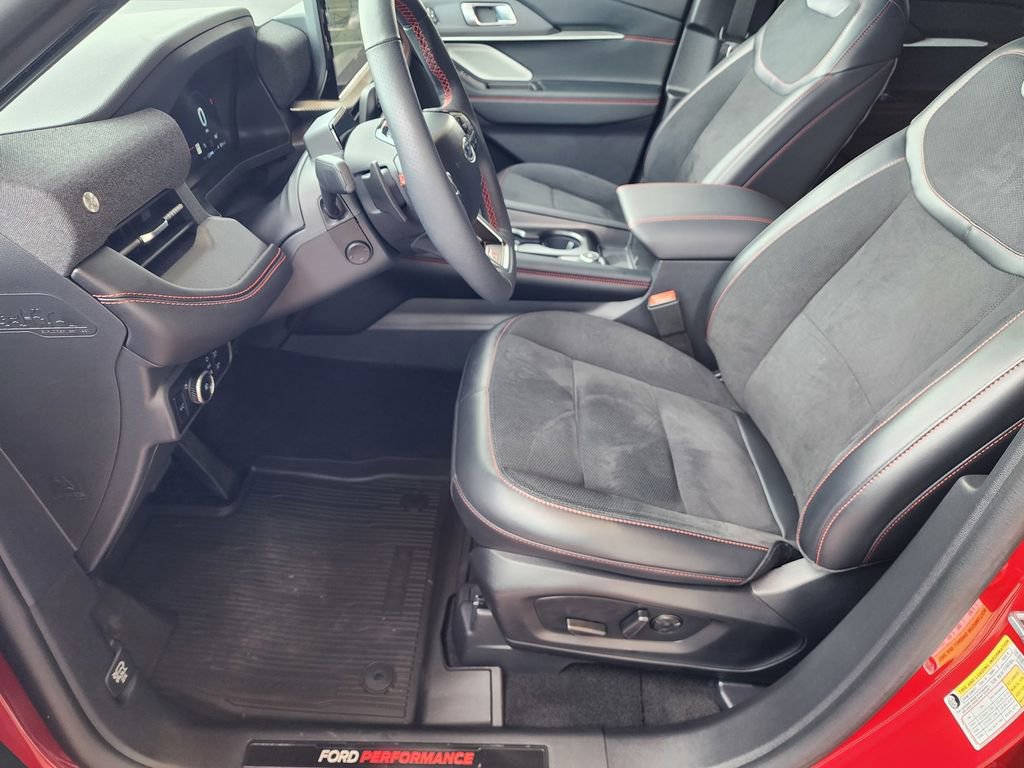 Used 2025 Ford Explorer ST image 26