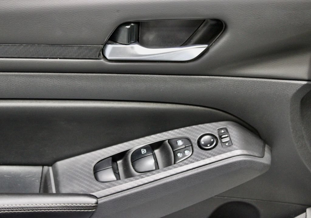 Certified 2024 Nissan Altima 2.5 SV FWD image 22