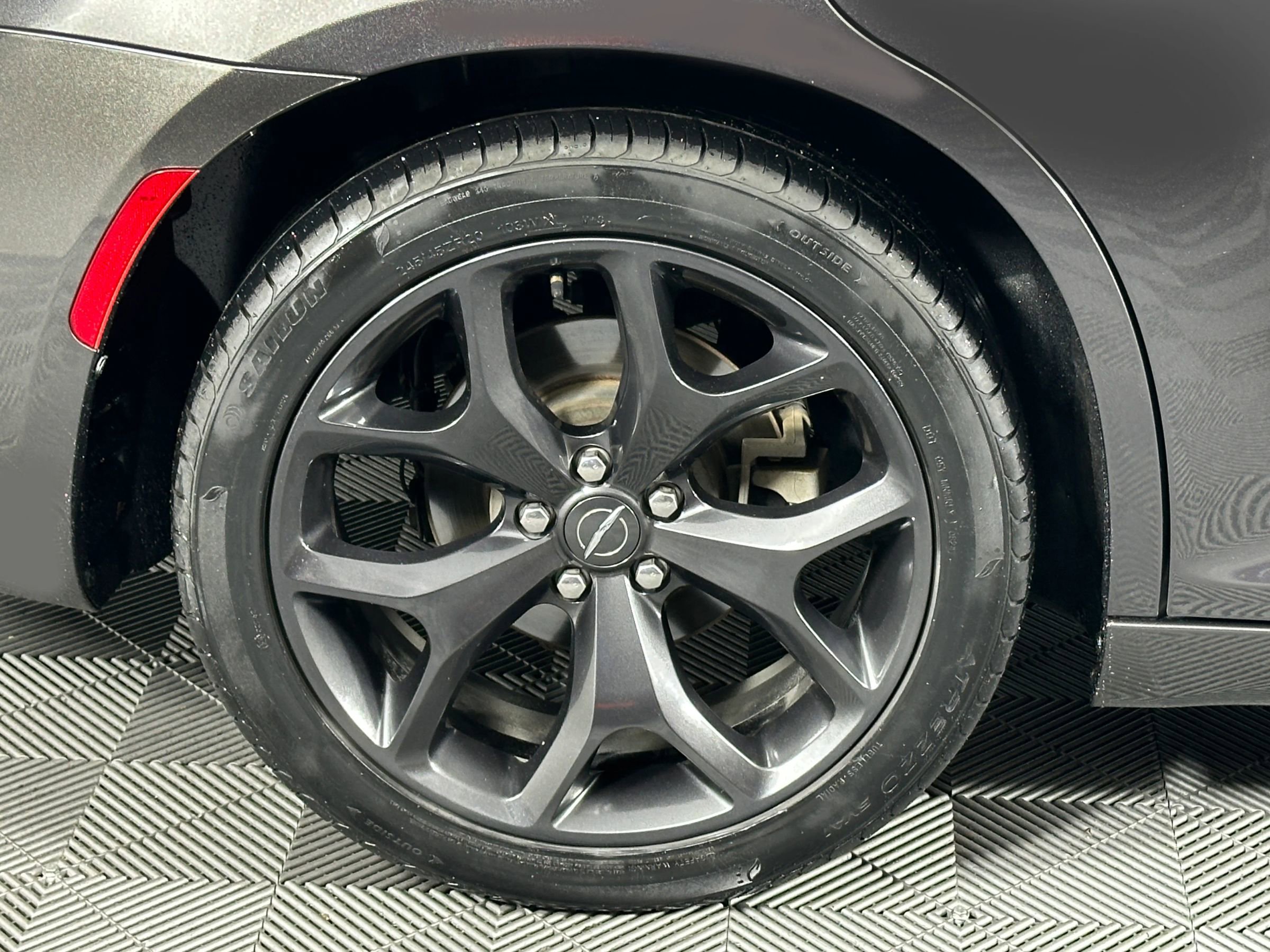 Used 2021 Chrysler 300 Touring w/ Sport Appearance Package RWD image 15