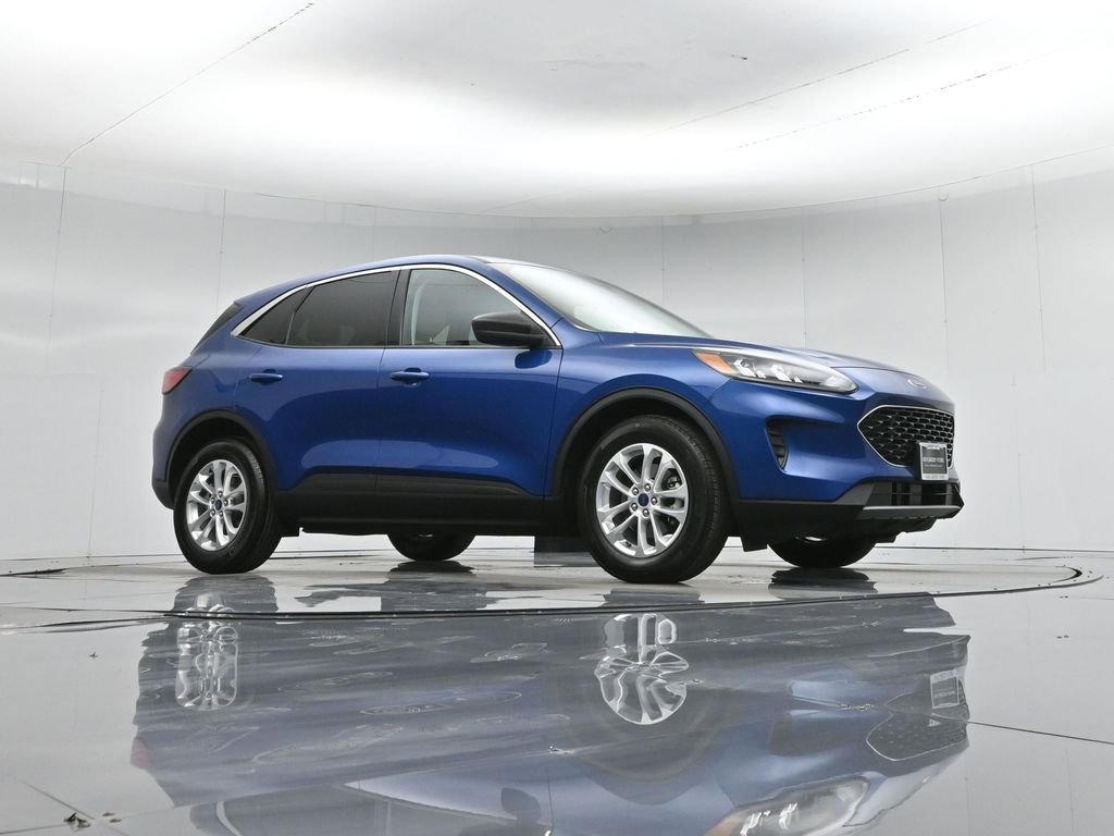 Used 2022 Ford Escape SE w/ Convenience Package FWD image 4