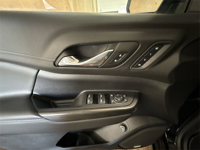 Certified 2023 GMC Acadia SLT w/ Preferred Package image 13
