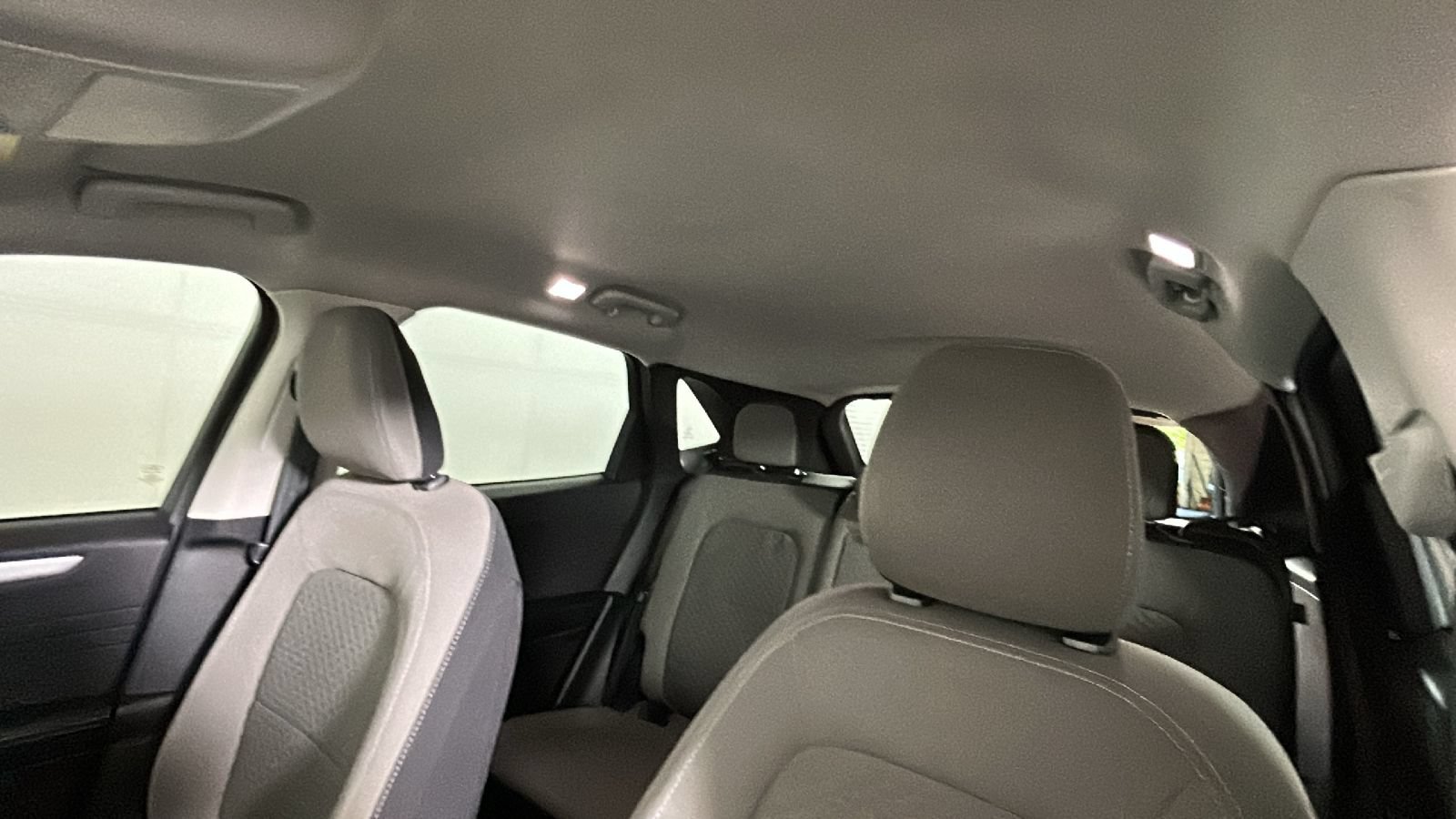 Used 2022 Ford Escape SE w/ Convenience Package FWD image 13