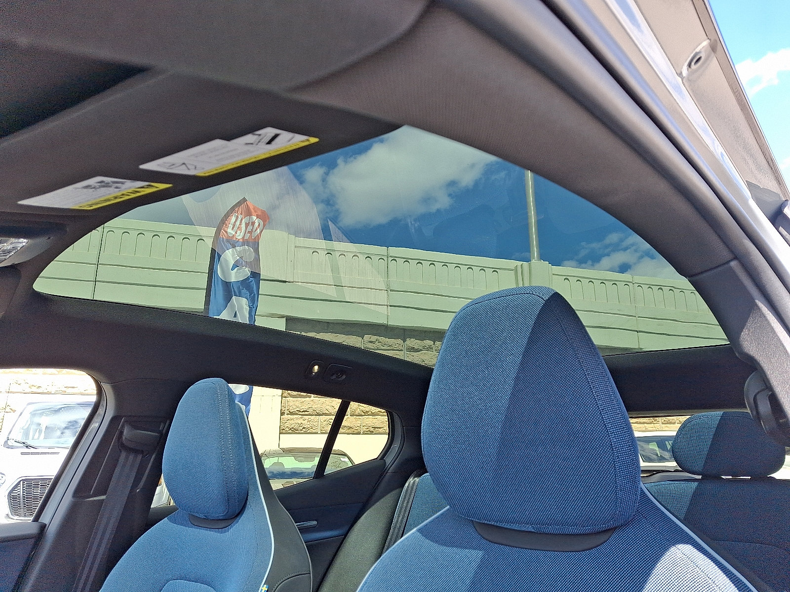 Used 2025 Volvo EX30 Ultra w/ Climate Package image 15