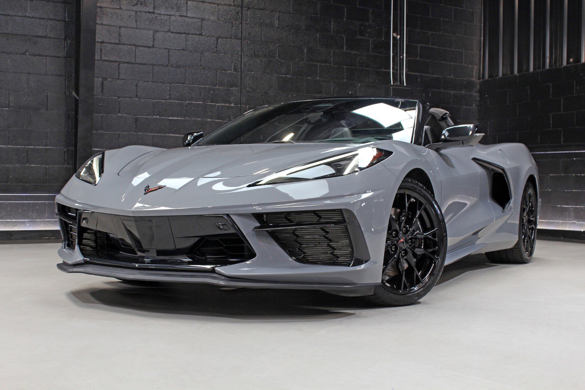 Used 2024 Chevrolet Corvette Stingray Premium Conv w/ Z51 Performance Package RWD image 7