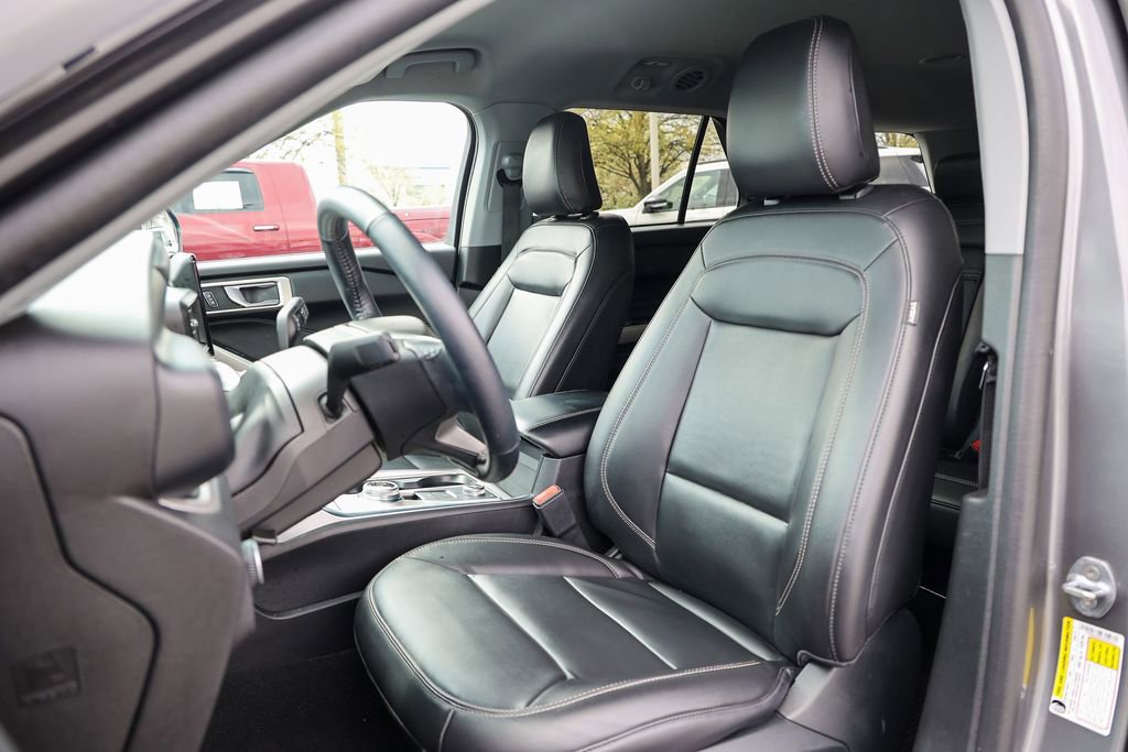Certified 2023 Ford Explorer XLT w/ Equipment Group 202A AWD/4WD image 34