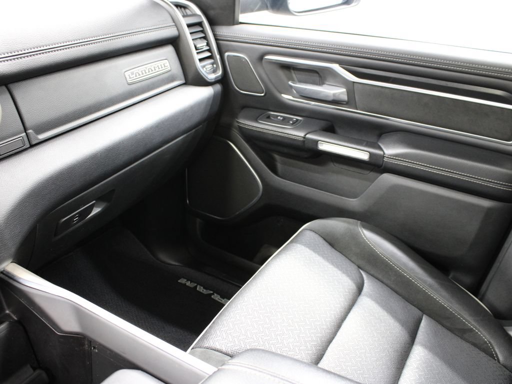 Used 2019 RAM 1500 Laramie AWD/4WD image 29