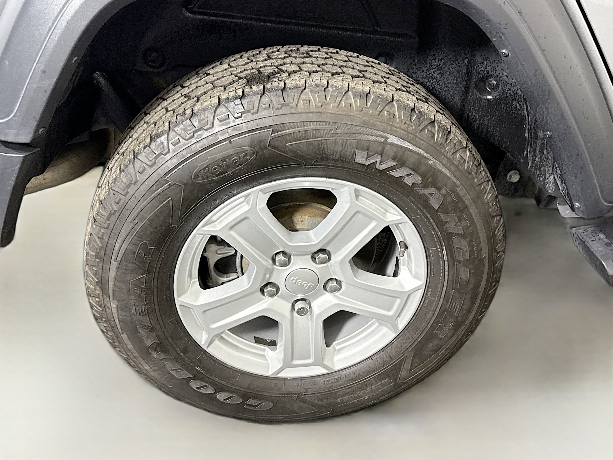 Used 2018 Jeep Wrangler Unlimited Sport S image 33