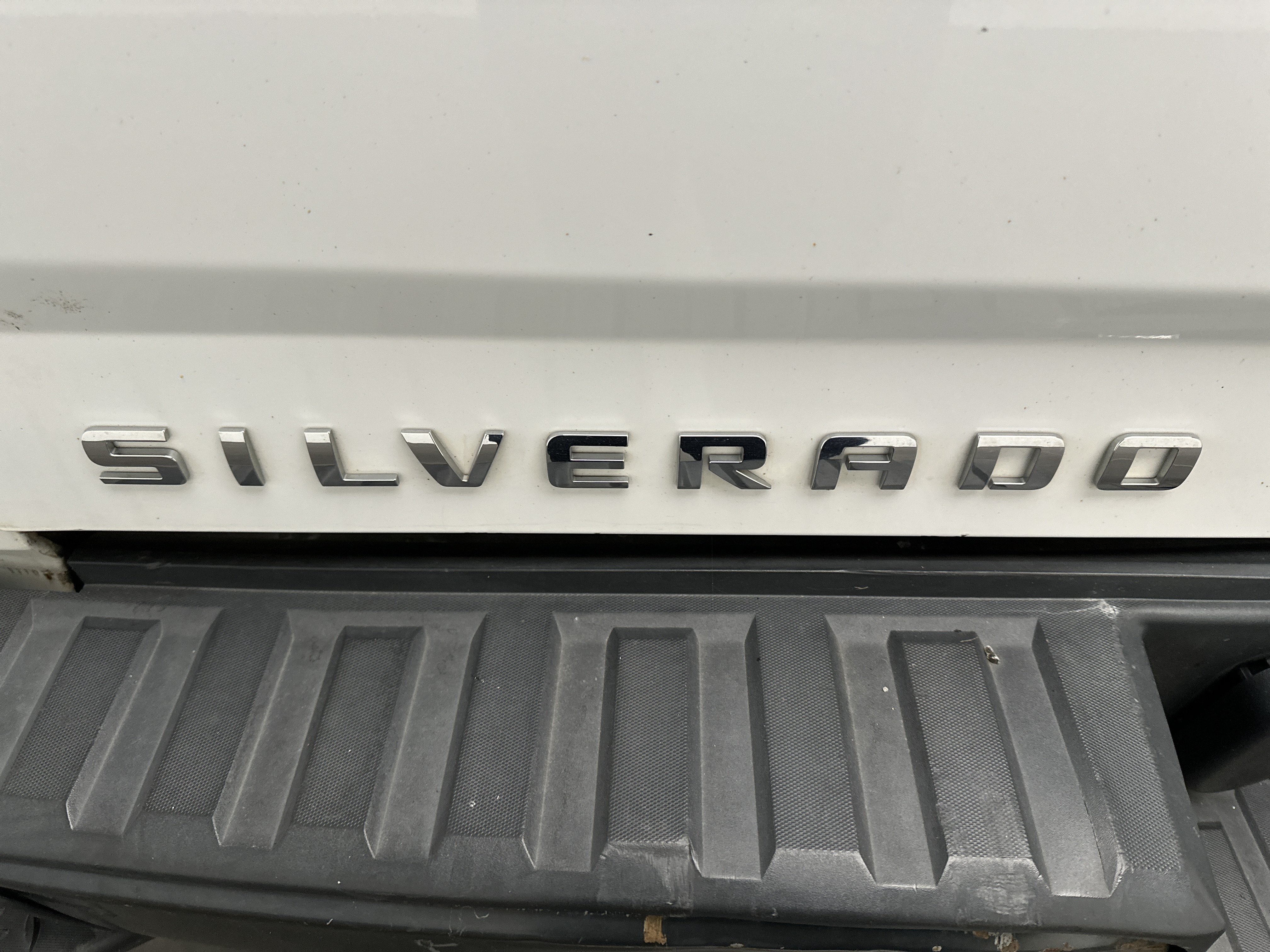 Used 2015 Chevrolet Silverado 1500 W/T RWD image 14