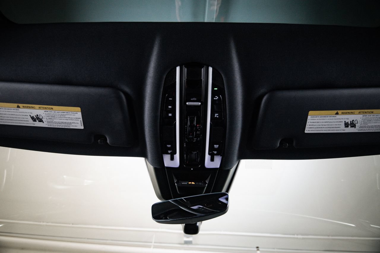 Certified 2023 Porsche Cayenne Platinum Edition AWD/4WD image 20