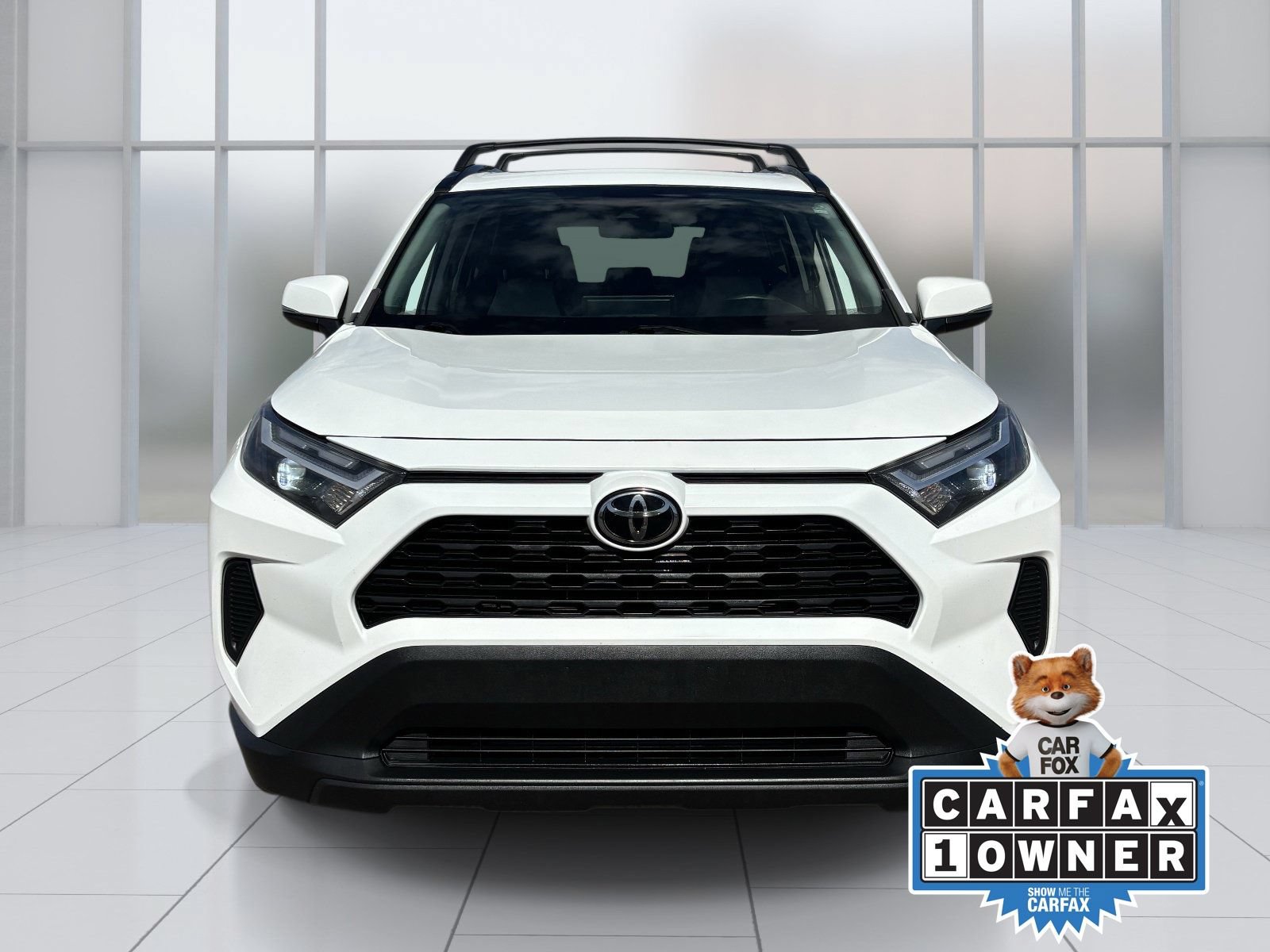 Used 2022 Toyota RAV4 XLE w/ Convenience Package FWD image 9