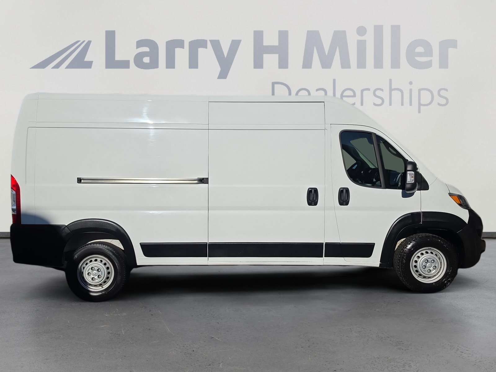 Used 2025 RAM ProMaster 2500 w/ Convenience Group FWD image 6