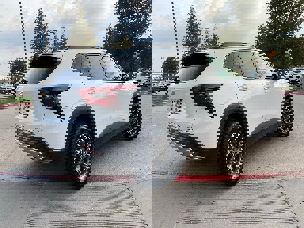 Used 2025 Chevrolet Trax LT image 6