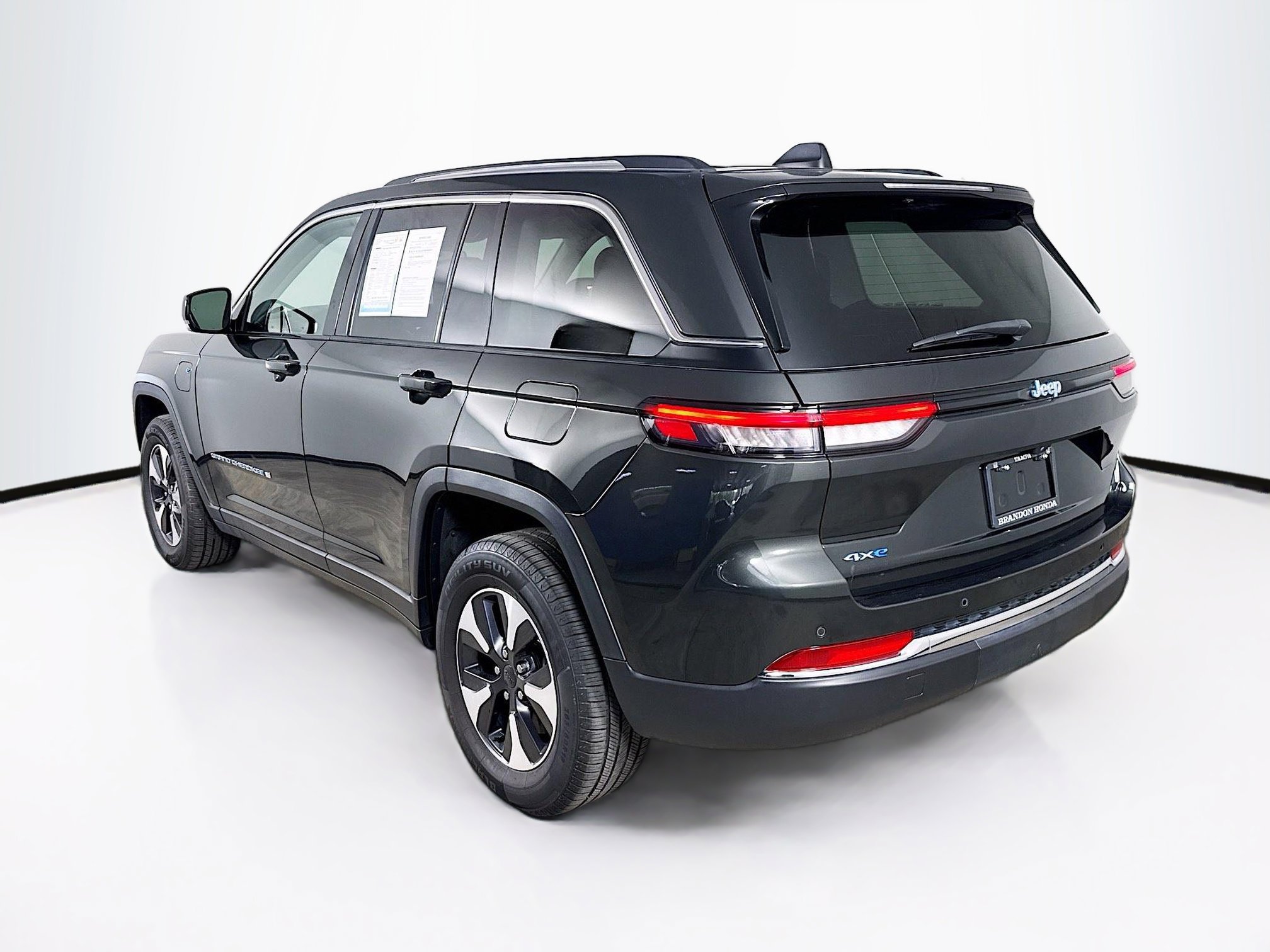 Used 2024 Jeep Grand Cherokee Limited 4xe image 32