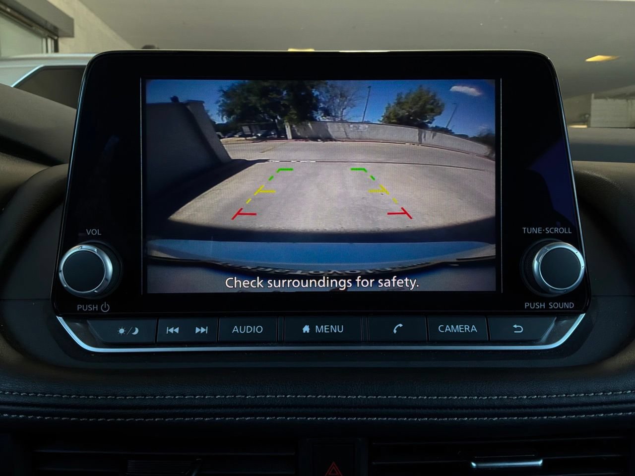 Used 2025 Nissan Rogue SV FWD image 33