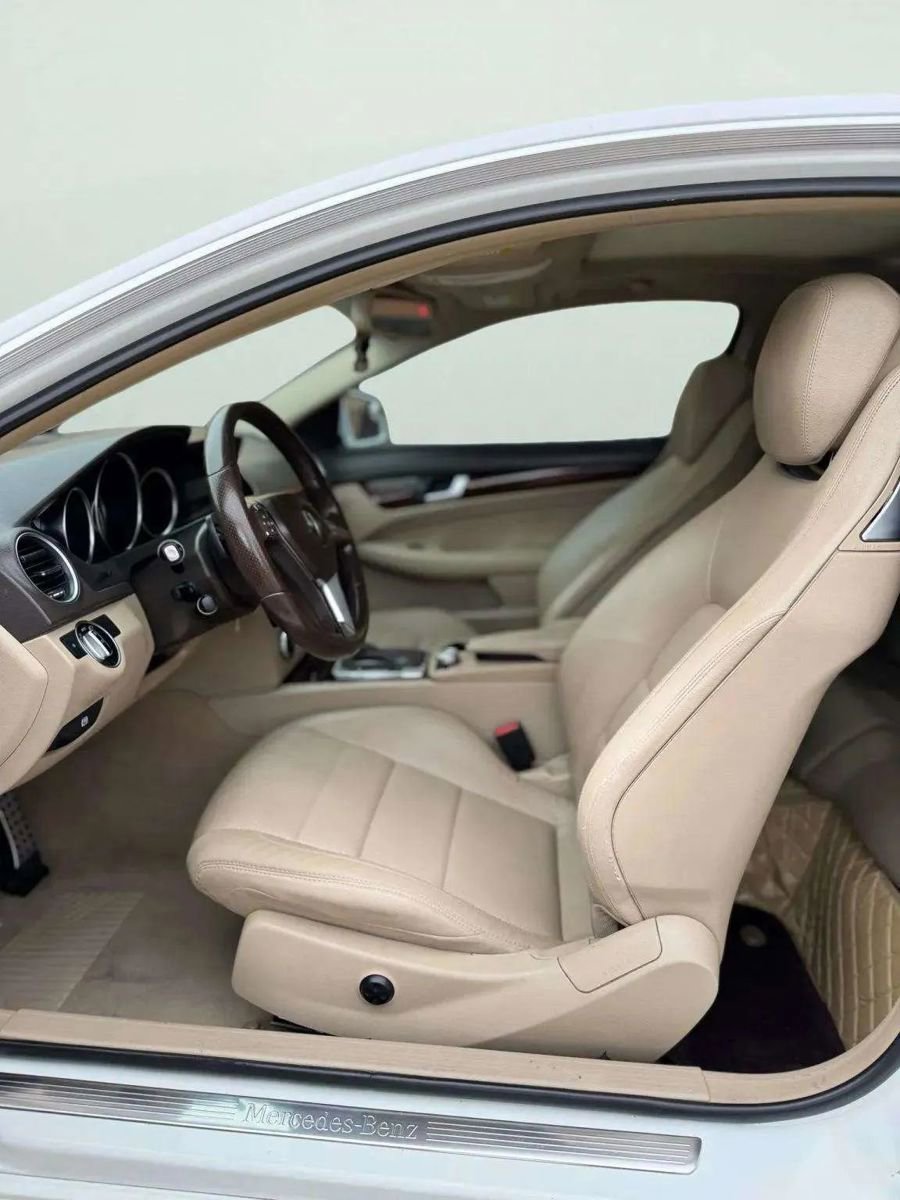 Used 2015 Mercedes-Benz C 250 Coupe image 13