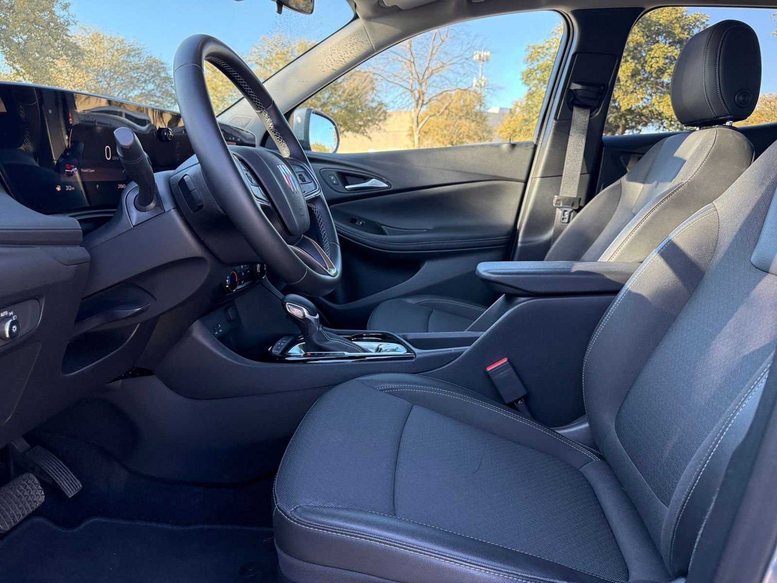 Used 2025 Buick Encore GX Preferred image 27