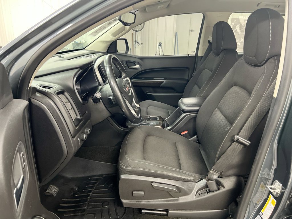 Used 2015 GMC Canyon SLE w/ SLE Convenience Package AWD/4WD image 19