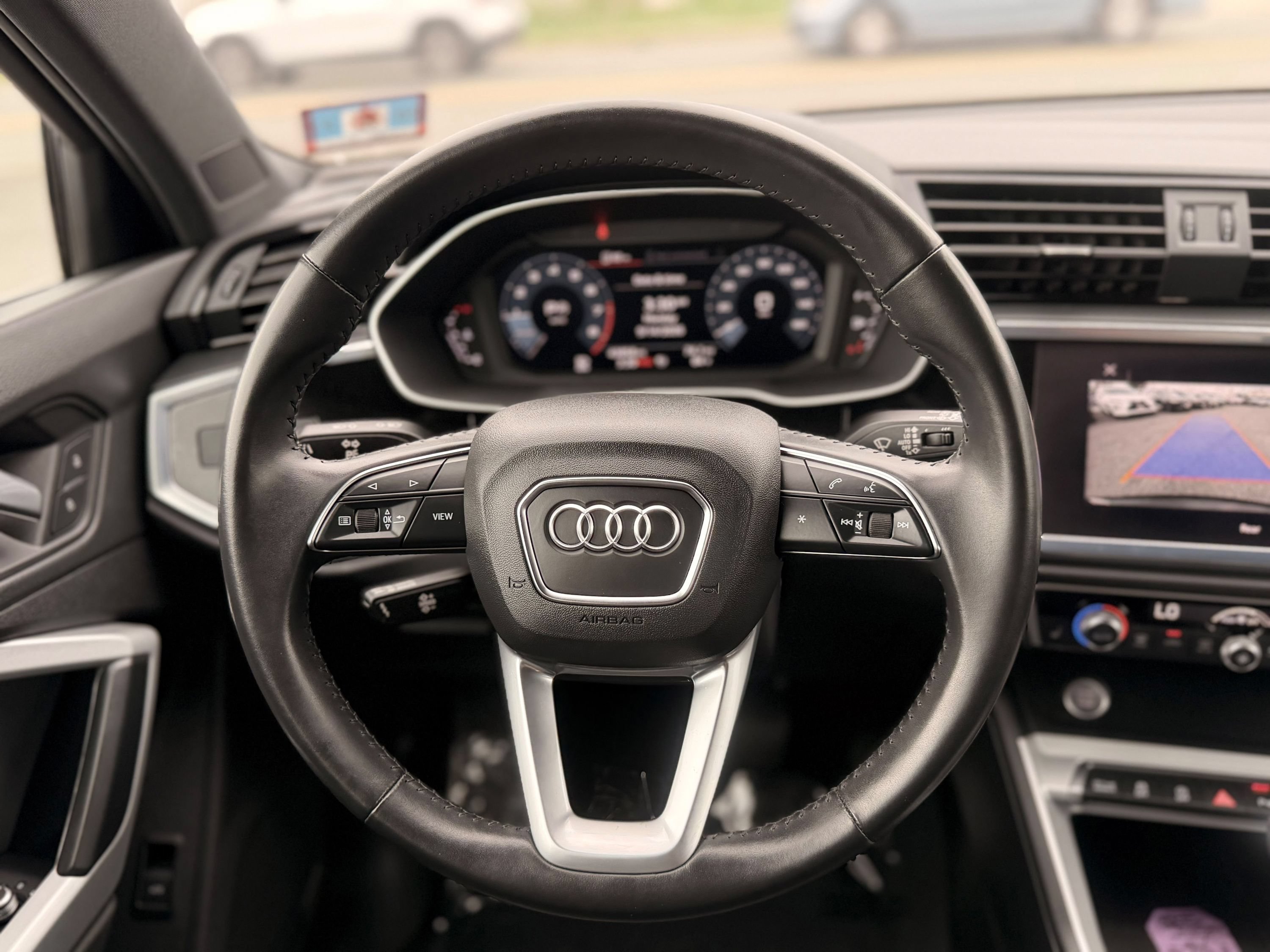 Used 2020 Audi Q3 2.0T Premium w/ Convenience Package AWD/4WD image 28