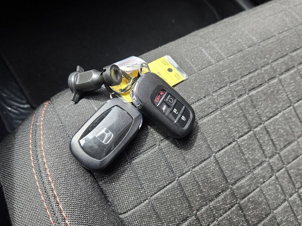 Certified 2024 Honda HR-V Sport image 16
