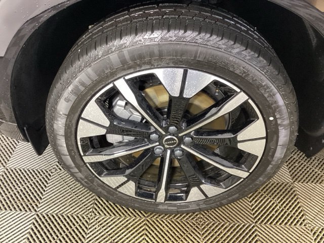 New 2026 Volvo XC60 T8 Plus w/ Protection Package Premier AWD/4WD image 8