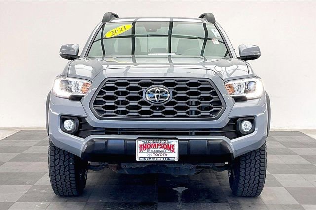 Used 2021 Toyota Tacoma TRD Sport image 2