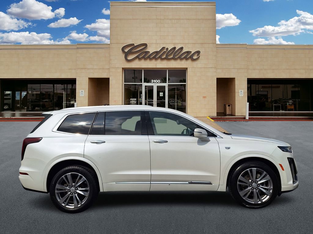 Used 2023 Cadillac XT6 Premium Luxury image 2