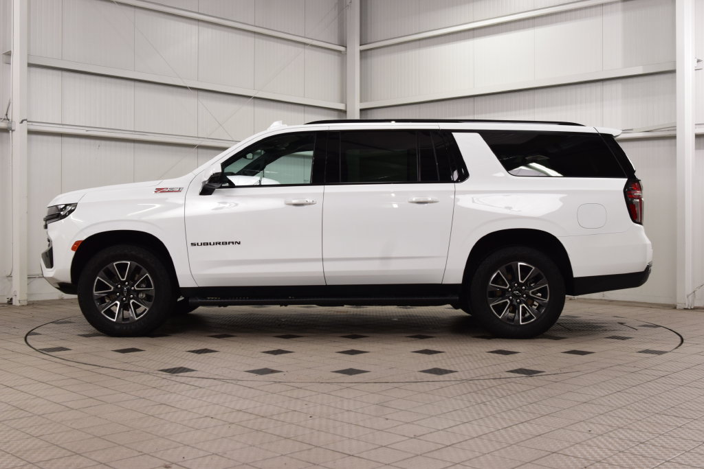 Used 2024 Chevrolet Suburban Z71 w/ Luxury Package AWD/4WD image 4